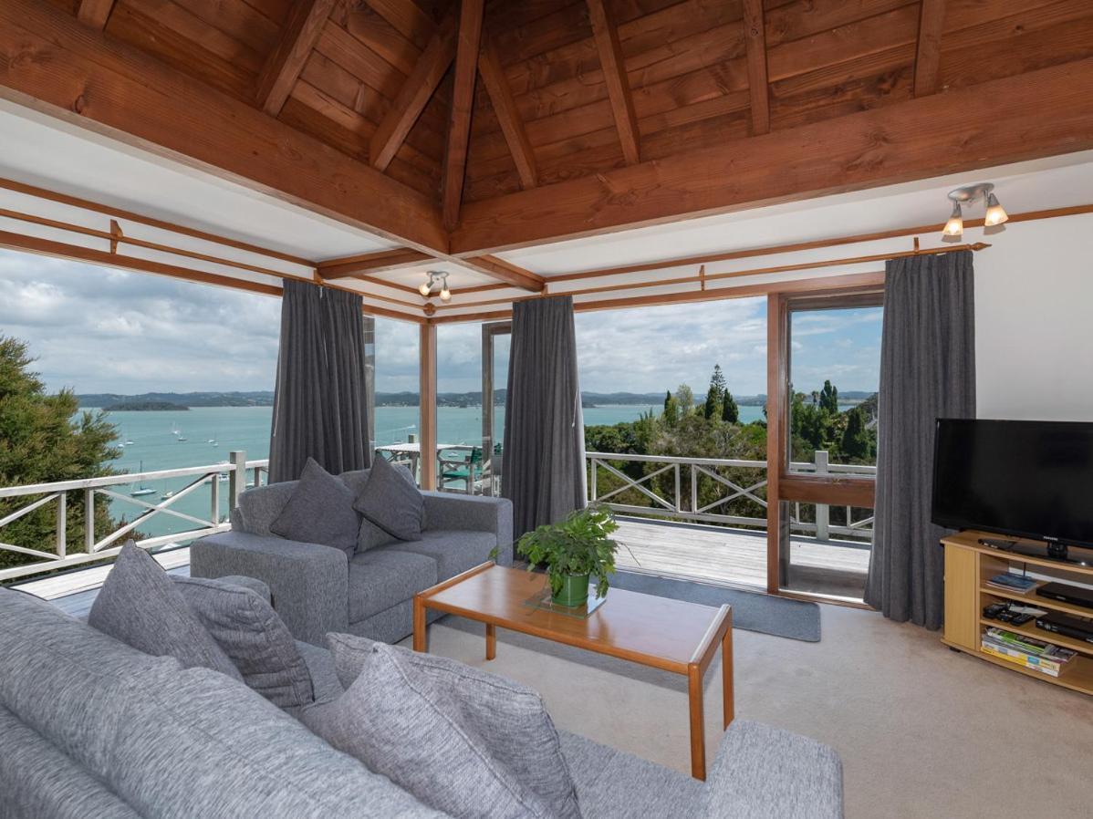 Te Maiki Escape - Russell Holiday Home Екстер'єр фото